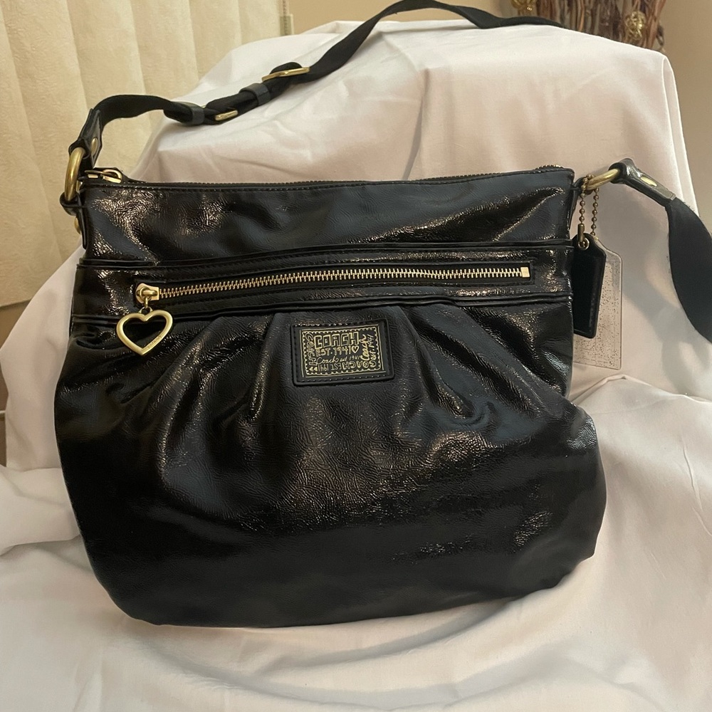 COACH BLACK PATENT LEATHER POPPY GENTLY WORN